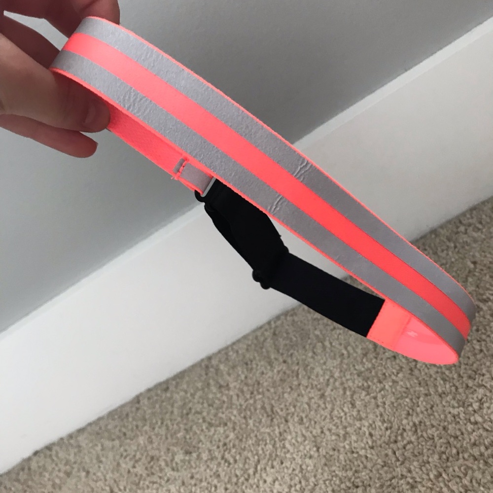 UnderArmor Headband - Picture 2 of 4